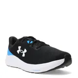 Championes deportivos Under Armour para hombre, diseñados para running y entrenamiento. Presentan una capellada de malla transpirable en color negro, detalles en azul en el talón y lengüeta, y el logo de la marca en blanco. Cuentan con entresuela de tecnología Charged Cushioning para una amortiguación reactiva y suela de goma resistente.