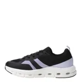 Championes urbanos color blanco con detalles en negro y naranja.