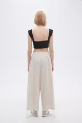 Pantalón palazzo estampado con cintura elastizada.