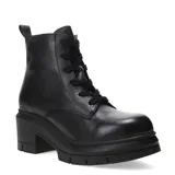 Botas de cuero negro acordonadas, con plataforma y suela track.