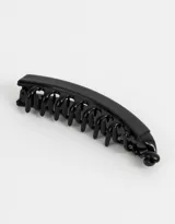 Broche para el pelo tipo banana de acrílico negro con acabado mate.