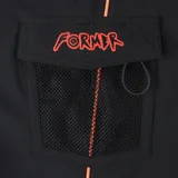 Boardshort de baño negro con ribetes y detalles en color naranja neón. Presenta cordón de ajuste en la cintura y un parche cuadrado con logo en la parte inferior de la pierna izquierda.