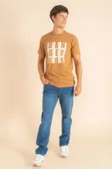 Pantalón de jean azul de corte recto.