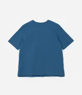 Remera azul de algodón con cuello redondo y mangas cortas. Estampa frontal de Snoopy con la frase 'More Sweetness. Take care of each other' y corazones.