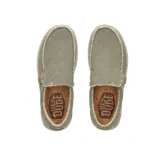 Zapatos Hey Dude modelo Mikka Braided, color verde militar con detalles trenzados y suela color beige.