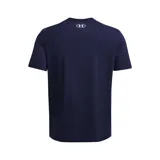 Remera color arena de Under Armour, con logo de la marca estampado en el pecho con patrón de camuflaje.