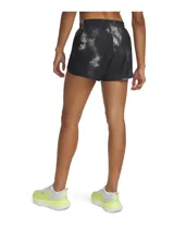 Short deportivo Under Armour Fly By 3 Printed para mujer, color negro con estampado abstracto en gris.