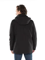 Campera negra de poliéster con capucha, cuello alto, y bolsillos laterales con cremallera, de Calvin Klein.