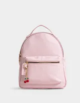 Mochila rosa de cuero sintético con bolsillo frontal con cierre y estampa de cerezas.