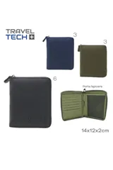 Billetera de color verde militar con cierre de cremallera perimetral. Presenta el logo de la marca Travel Tech grabado en relieve en la parte frontal inferior.