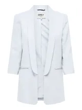Blazer blanco de lino y viscosa, con mangas 3/4 y cuello solapa.