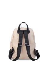 Mochila negra de nylon con cierre principal y dos bolsillos frontales con cierre.