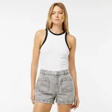 Short de jean gris de tiro alto con cuatro bolsillos de parche.