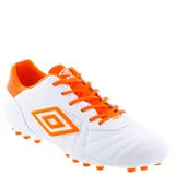 Championes de fútbol 11 Umbro Touch AT, color blanco con detalles en naranja, con cordones.