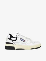 Zapatillas de cuero, malla y gamuza para mujer, con puntera perforada, cuello acolchado y suela de goma en contraste.