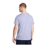 Remera deportiva negra de manga corta, con logo Under Armour estampado en blanco en el pecho.