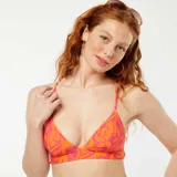 Sujetador de bikini con estampado de hojas en tonos naranja y rosa, con tirantes finos ajustables.