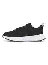 Championes Under Armour Street Mirage, color negro con suela blanca.