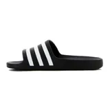 Chancletas Adidas Adilette Aqua, color negro con tres tiras blancas horizontales.