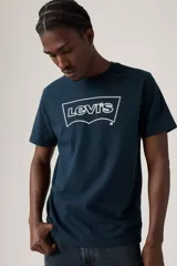 Remera azul marino de algodón con cuello redondo y logo Levi's blanco estampado en el pecho.