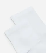 Kit de dos pares de medias deportivas negras de caña media, confeccionadas en poliamida.