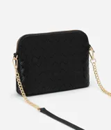 Cartera transversal pequeña color marrón con efecto tressê, cierre de cremallera y correa de cadena larga.