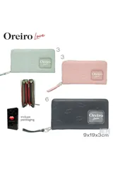 Billetera larga con cierre, color verde agua, con textura de labios grabados y logo de la marca Las Oreiro en el frente. Incluye correa de mano desmontable.