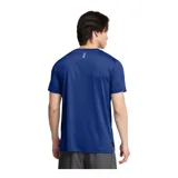 Remera deportiva negra de manga corta, con logo Under Armour estampado en blanco en el pecho.
