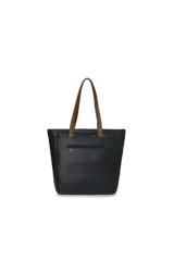 Bolso tipo shopper de color camel, con asas de mano y un bolsillo frontal con cierre de hebilla ajustable.