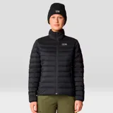 Campera negra con capucha, de pluma de 650 cuins y capa exterior Pertex® Quantum resistente a la intemperie.