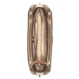 Cartera Guess modelo Noelle II, color beige con detalles en blanco y negro, con correa de mano negra y correa bandolera negra.