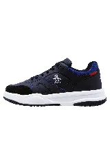 Sneaker de hombre color azul marino con detalles en azul eléctrico y rojo. Presenta un diseño de corte bajo con puntera de gamuza negra, logo de pingüino bordado en blanco con contorno azul, y suela gruesa blanca.