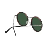 Lentes de sol redondos con marco de madera color marrón y lentes verdes.