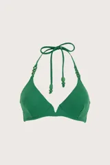 Top estilo corsetero de corte halter color verde trophy. Tirantes delgados con avíos en forma de cadena y cuentas de adorno en las puntas.