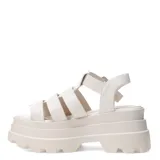 Sandalias negras con plataforma y tiras anchas cruzadas, con hebilla lateral ajustable.