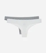 Pack de dos bombachas tipo bikini hilo, una blanca lisa y otra gris con estampado de la palabra LOVE.