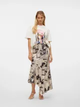 Remera blanca de algodón con estampado de las protagonistas de la película Clueless.