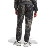 Pantalón de jogging Adidas con estampado tie-dye en tonos grises y negros, con cintura elástica ajustable con cordón y logo de la marca bordado en blanco.