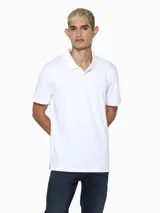 Chomba blanca de algodón con mangas cortas, tapeta de dos botones y logo tonal de Calvin Klein.