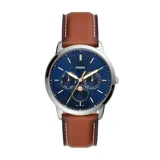 Reloj de pulsera con fondo azul, cronógrafo y correa de cuero marrón.