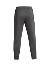 Pantalón deportivo negro Under Armour Challenger, con logo blanco en la pierna derecha.