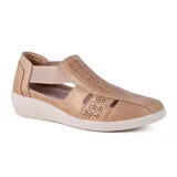 Zapato casual Korium Confort Jessie color azul marino con detalles perforados y elástico superior.