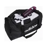 Bolso deportivo Adidas Linear Duff M, color negro con logo blanco estampado en el frente. Cuenta con doble asa de mano y correa ajustable para el hombro.