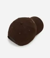 Gorra marrón de algodón con visera curva y bordado frontal con las letras "NYC" y el número "1986".