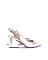 Zapatos plateados de cuero metalizado, con punta fina, talón descubierto y taco bloque de 7 cm.