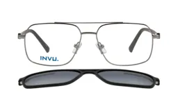 Armazón para lentes INVU con clip-on de sol, de metal color gris plomo y lentes rectangulares.