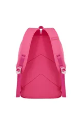 Mochila escolar color celeste, con múltiples compartimentos frontales con cierre y logo bordado en verde.