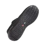 Championes deportivos Joma Iron Men 2521, color negro. Capellada de malla técnica transpirable con perforaciones VTS. Plantilla Memory Foam con base de EVA termoconformada y perforaciones VTS. Mediasuela de phylon de alta densidad. Suela SLIP RESISTANT.