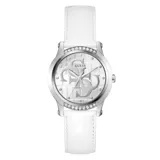 Reloj Guess modelo Annette con caja plateada de acero inoxidable, esfera plateada con logo de la marca y detalles de strass, y correa de cuero blanco.