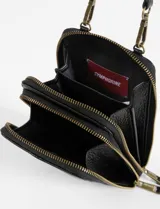 Porta celular de cuero vegano, con doble compartimento y tarjetero en el interior.